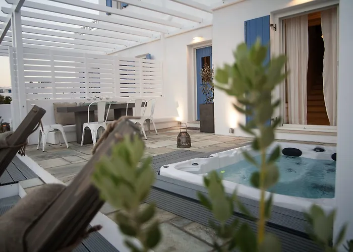 Kalypso Naousa (Paros)